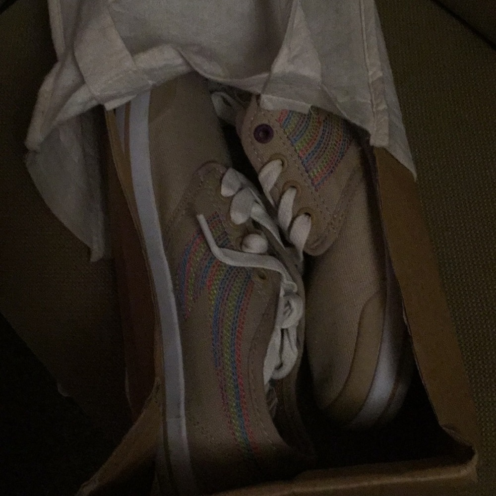 Movmt shoes
